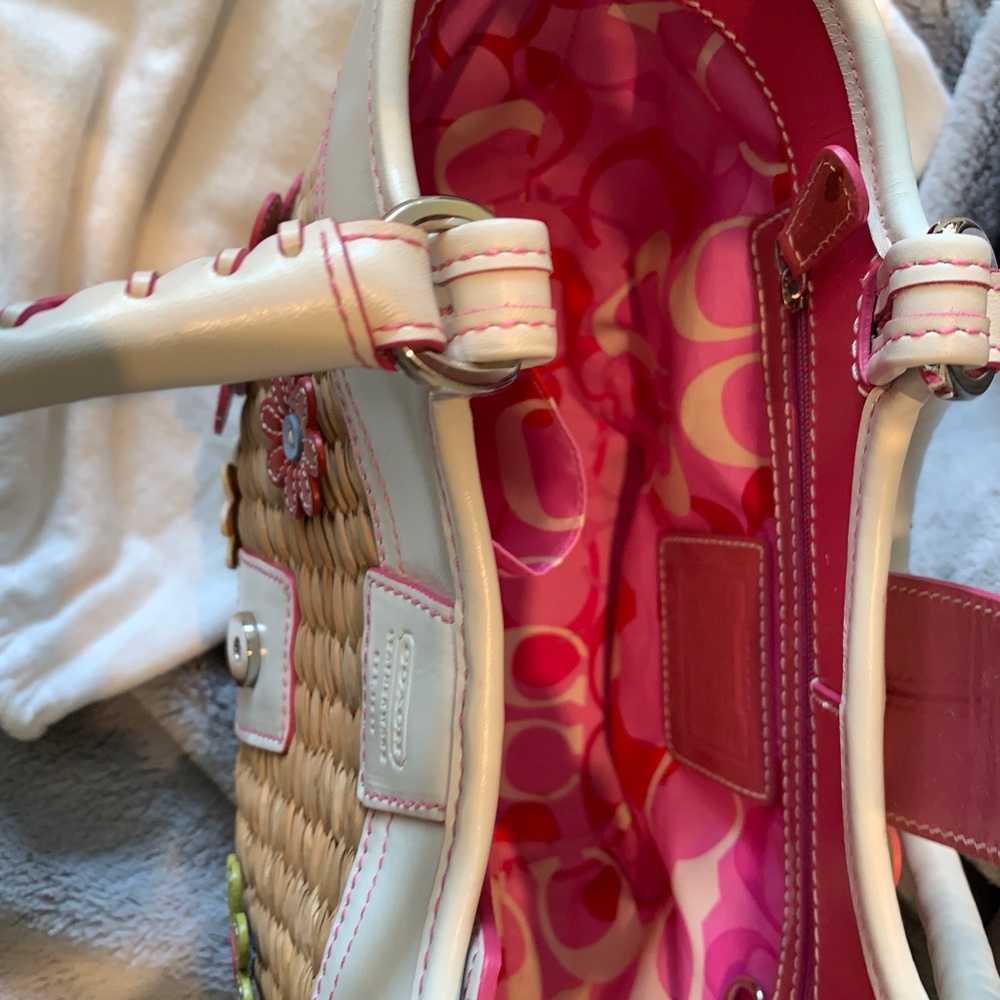 COACH 💯 Rare Limited Rattan basket purse - Picture 7 of 8